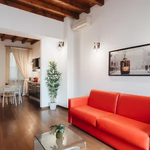 Charming Brera - Madonnina Apartament